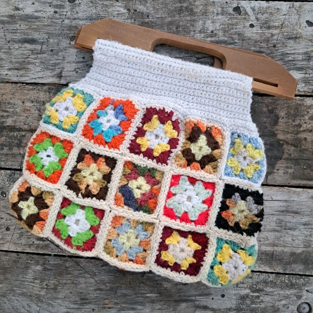 Vintage Handmade Crochet Granny Grandma Core Square Handbag Purse 70's Wood